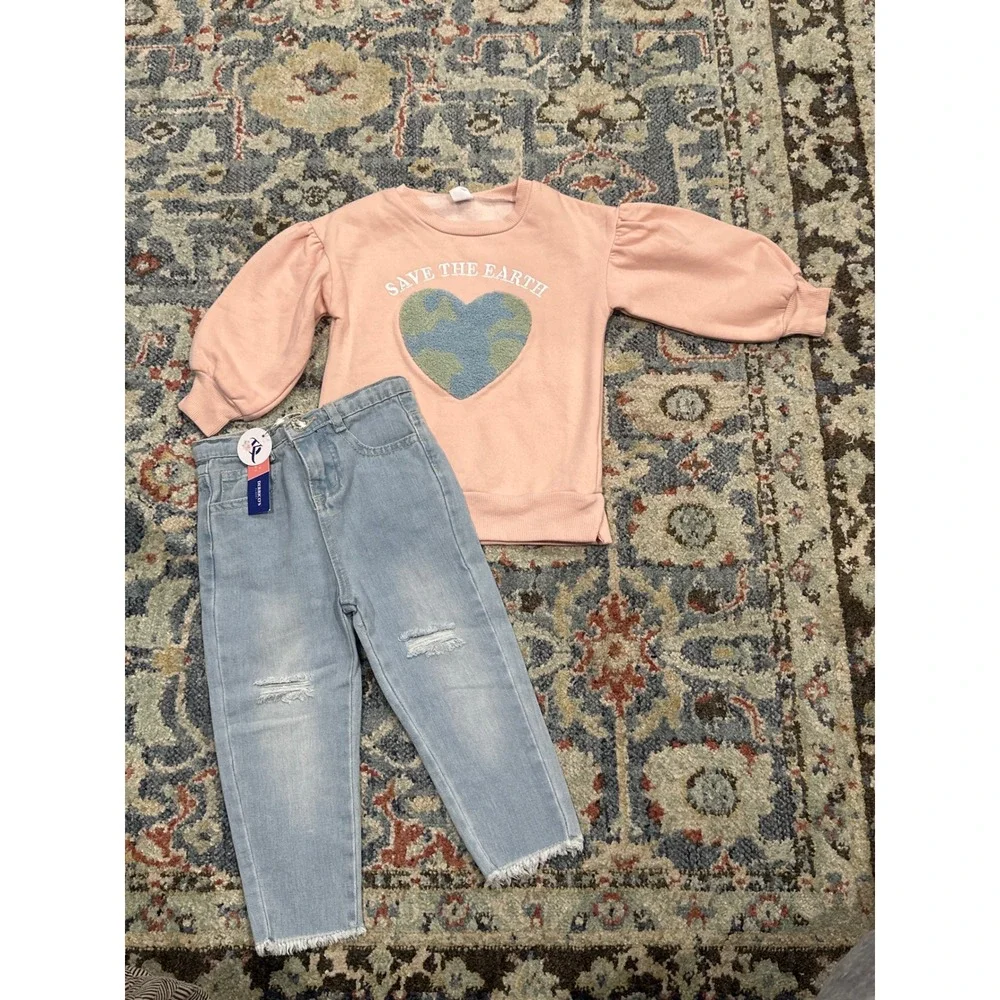 PL Kids Baileys Blossoms Girls 2T Pink Blue Earth Sweatshirt Distressed‎ Jeans